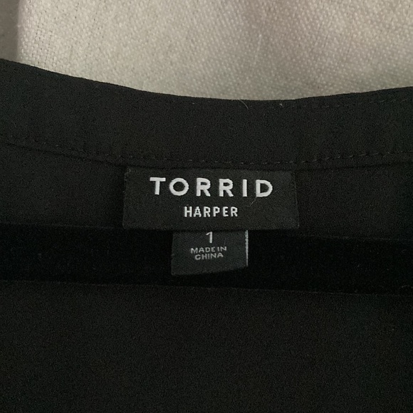 Torrid Black high-low tank-top blouse size 1 - Picture 2 of 7